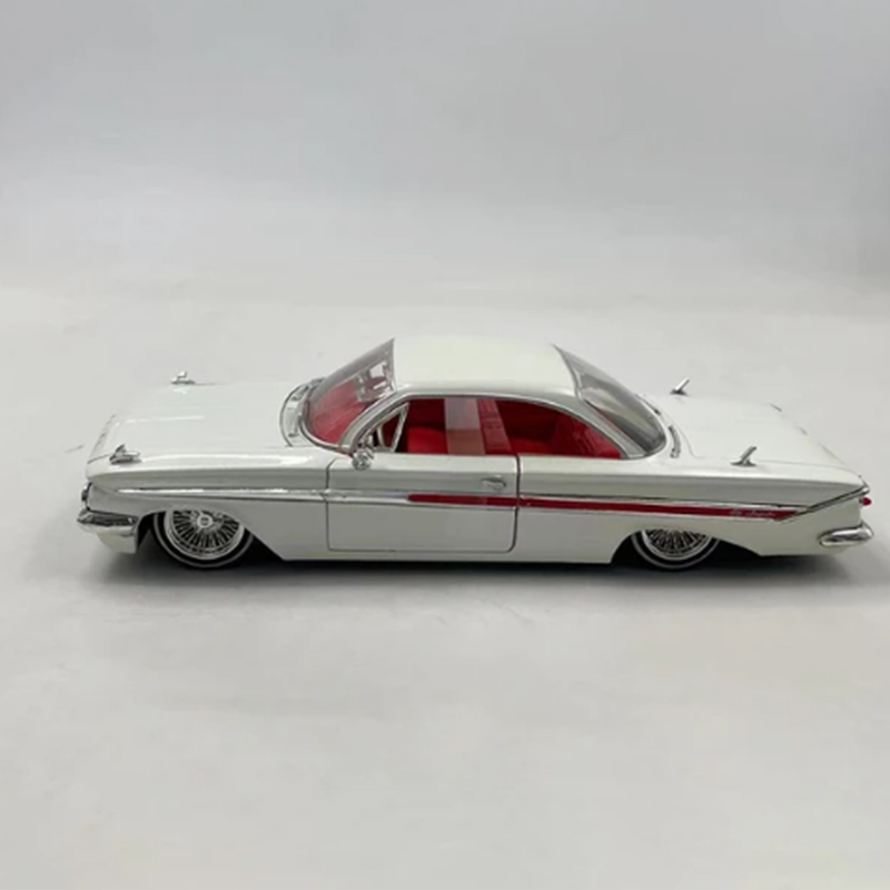 JADA 1:24 Scale 1961 Impala Al - Model Kit Mustang recension och pris